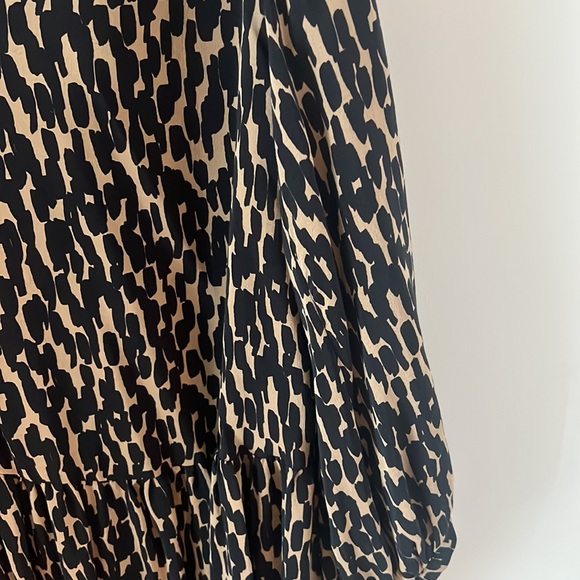 NWOT Zara Long Sleeved Cheetah Print Vneck Dress - Picture 3 of 4